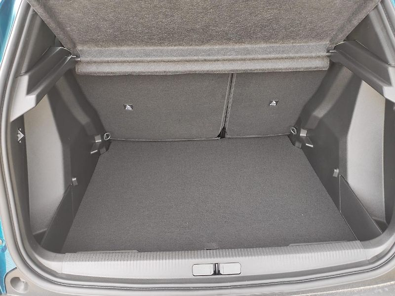 Peugeot 2008 (2026) BUSINESS 1.2 100k MAN6 NAVI - fotka 6 z 25