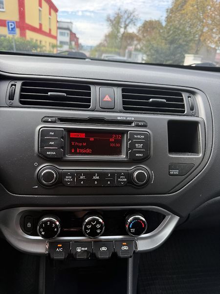 Kia Rio 1.2CVVT 63kw - fotka 6 z 9