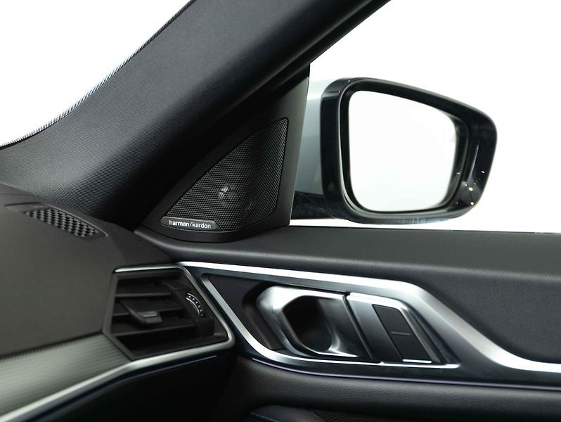 BMW Řada 4 420d xDrive - fotka 16 z 24