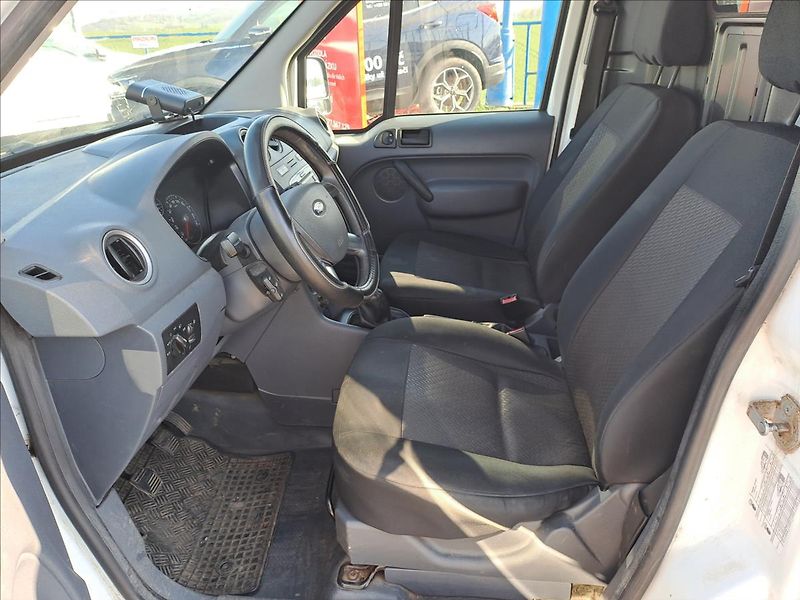 Ford Transit Connect 1,8 TDCI KLIMA,KOUPENO CZ - fotka 5 z 11
