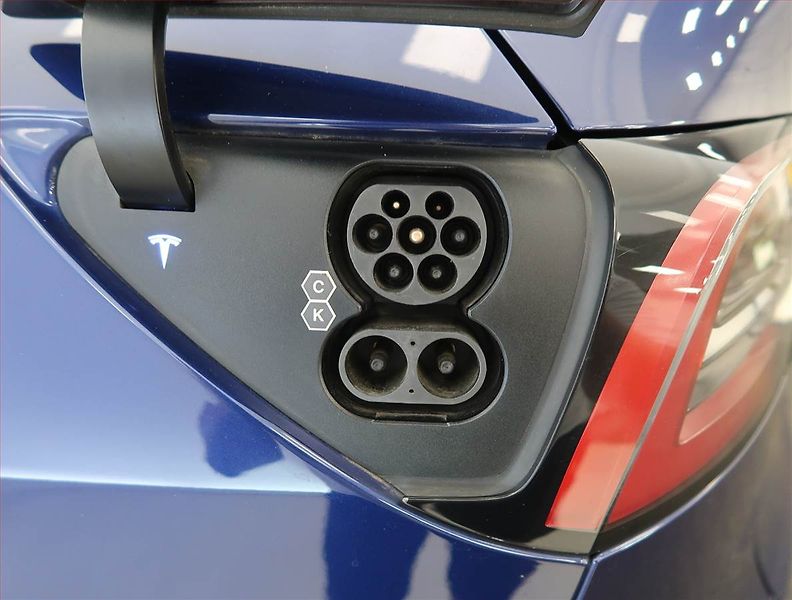 Tesla Model Y (2022) Long Range AWD 79kWh, SoH 91% - fotka 32 z 33