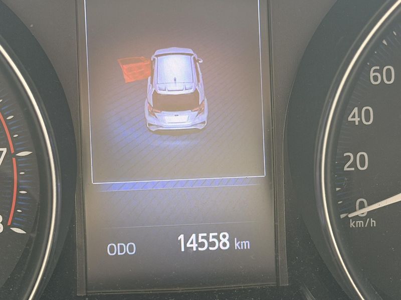 Toyota C-HR 1.2-1MAJITEL-KAMERA-TEMPOMAT - fotka 12 z 19