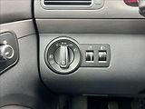 Volkswagen Touran 1,6 TDi  NAVI / kamera / ALU - náhled 39