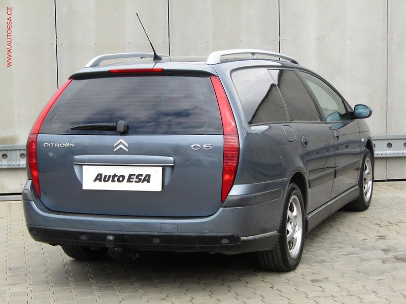 Citroën C5 (2006) 1.6 HDi, ČR, AC, TZ, park - fotka 4 z 20