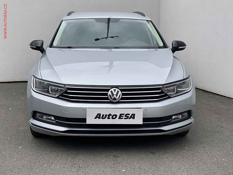 Volkswagen Passat (2017) 1.4 TSi, Comfortline, Webasto - fotka 2 z 17