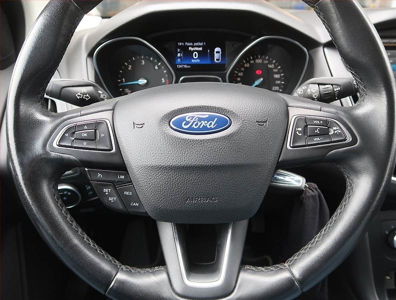 Ford Focus (2015) 1.5 TDCi, Serv.kniha, Navi - fotka 14 z 17