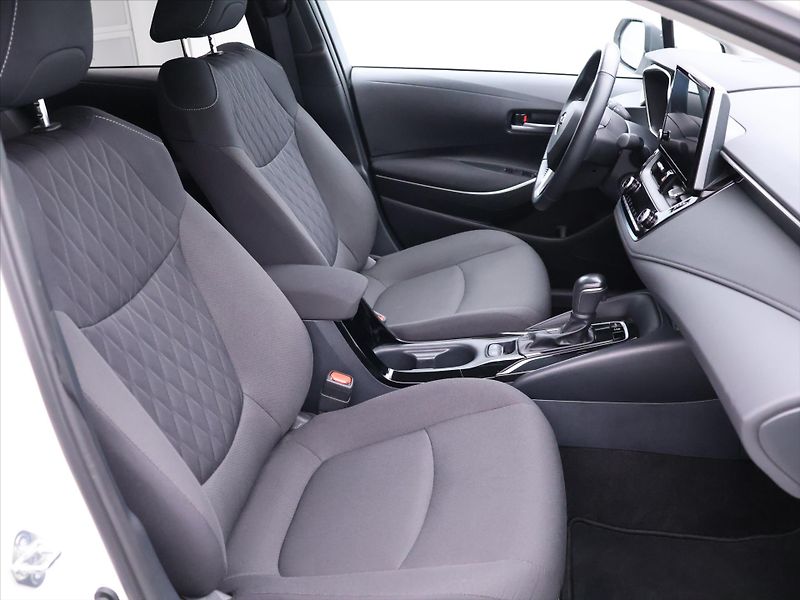 Toyota Corolla 1,5 VTi Aut. Comfort DPH CZ - fotka 11 z 29