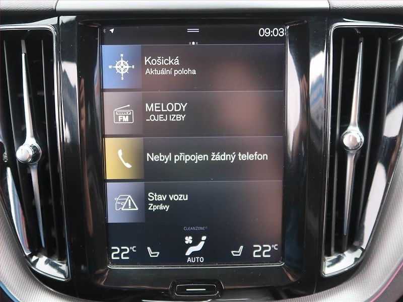 Volvo XC60 (2019) D4, 4X4, Automat, Kůže, Navi - fotka 12 z 19