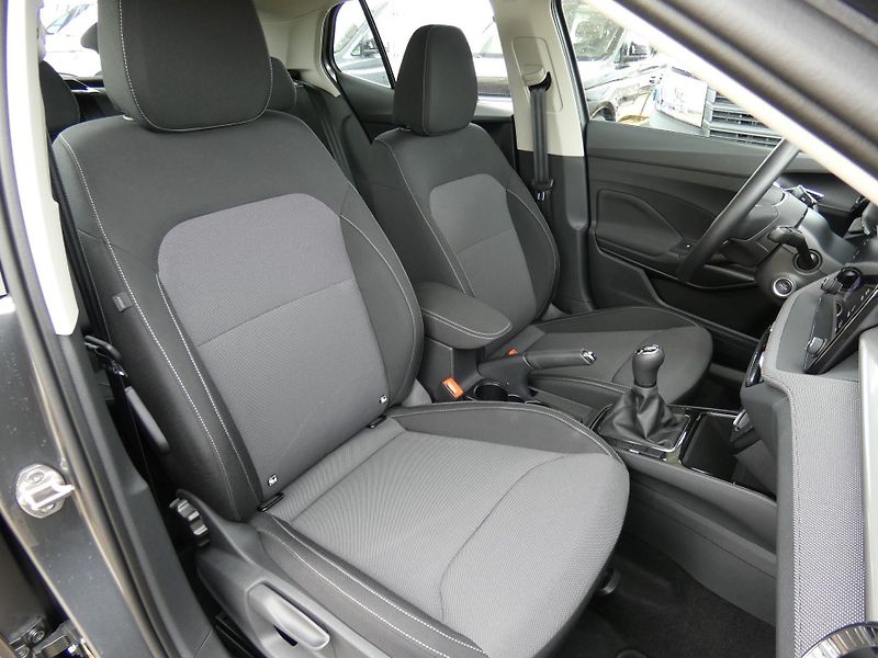 Škoda Fabia Selection 1.0 MPI /59kW - fotka 21 z 30