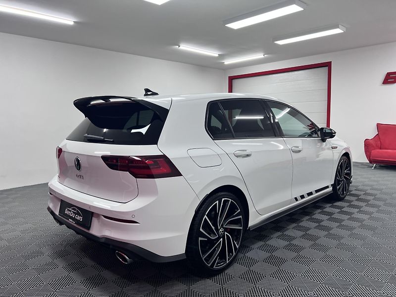 Volkswagen Golf GTI Clubsport 2.0 TSI 221 kW  - fotka 4 z 43