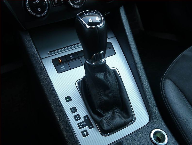 Škoda Octavia (2015) 2.0 TDI, 4X4, Automat - fotka 13 z 25