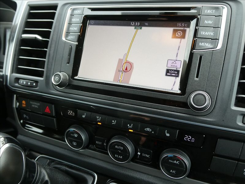 Volkswagen Multivan 2,0 TDi 110kW DSG,BULLI,1.maj. - fotka 31 z 50
