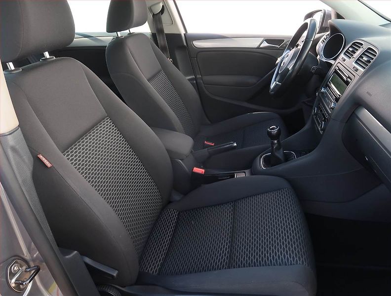Volkswagen Golf (2011) 1.2 TSI, Serv.kniha, Tempomat - fotka 9 z 16