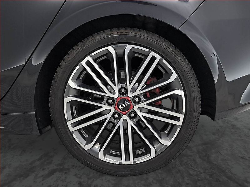 Kia Ceed (2019) 1.6 T-GDI GT, Automat - fotka 15 z 23