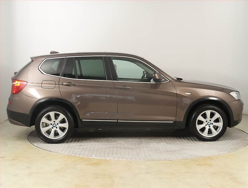 BMW X3 (2012) xDrive35d, 4X4, Automat, ČR - fotka 6 z 27