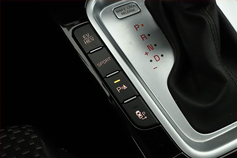 Kia XCeed (2020) Plug-in-Hybrid, Automat - fotka 17 z 20