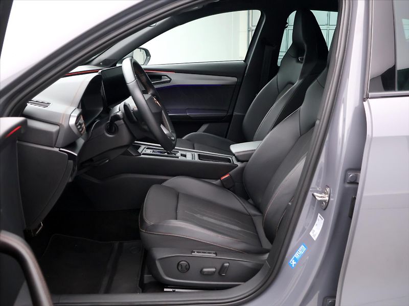 Cupra Formentor 2,0 TSI VZ 228kW DSG 4x4 DPH - fotka 11 z 42
