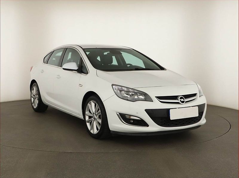 Opel Astra (2014) 1.6 CDTI, Tempomat - fotka 1 z 14