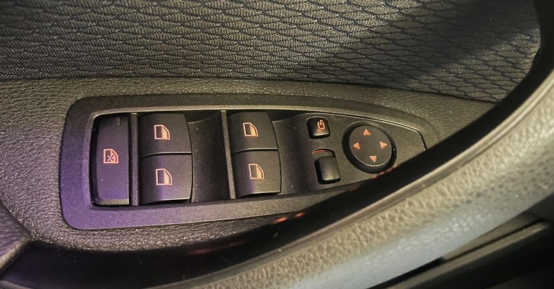 BMW X2 20d,XDRIVE,MPaket,HeadUp,1.Maj - fotka 25 z 37