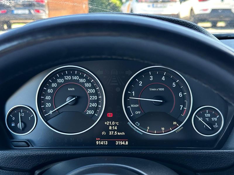 BMW Řada 3 335i, 91 000 Km ! - fotka 10 z 14