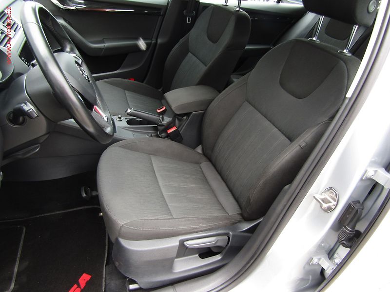 Škoda Octavia (2017) 1.4 G-Tec, ČR, Style - fotka 9 z 19