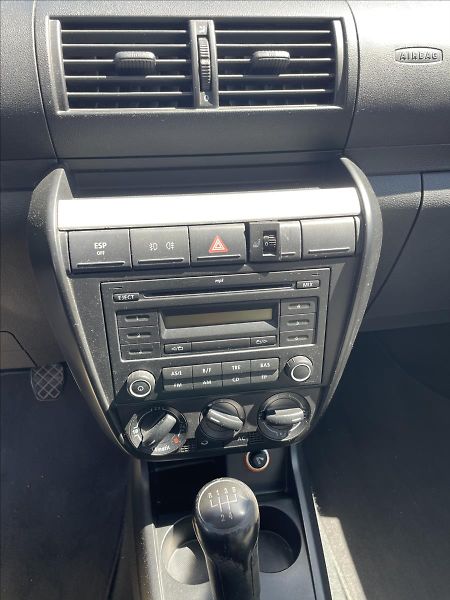 Volkswagen Fox jen 96. tis. km*nová STK* - fotka 11 z 35