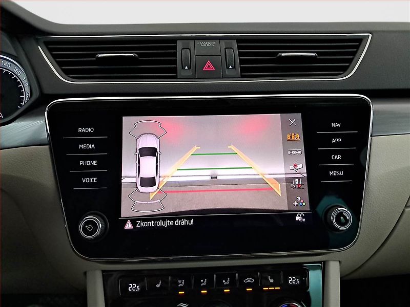 Škoda Superb (2021) Style 1.5 TSI - fotka 17 z 18