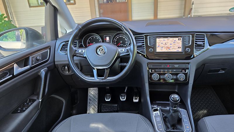 Volkswagen Golf Sportsvan 1.4TSi HIGHLINE TECH  1MAJITEL - fotka 20 z 42