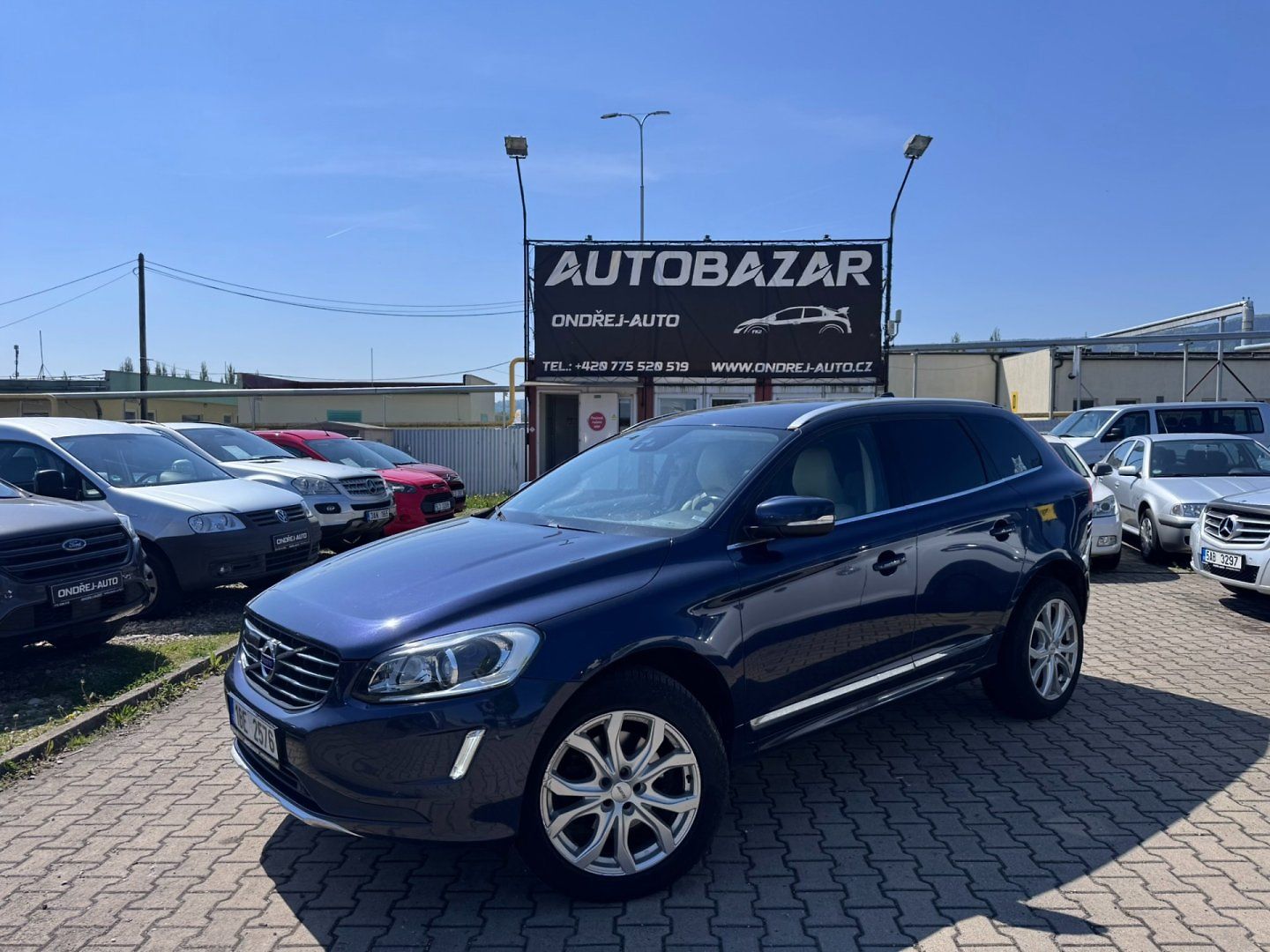 Volvo XC60 4X4 2,4 D5 158 KW SUMMUM ČR