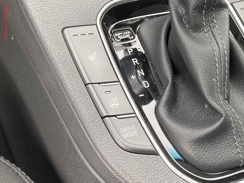 Hyundai i30 (2022) 1.0 T-GDi, ČR, servis.kniha - fotka 15 z 19