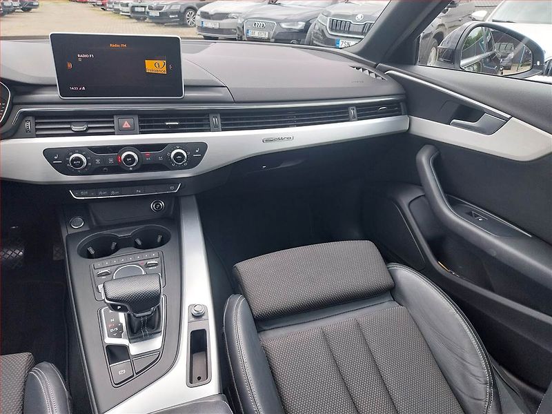 Audi A4 (2018) Sport 2.0 TDI, 4X4, Automat - fotka 8 z 16
