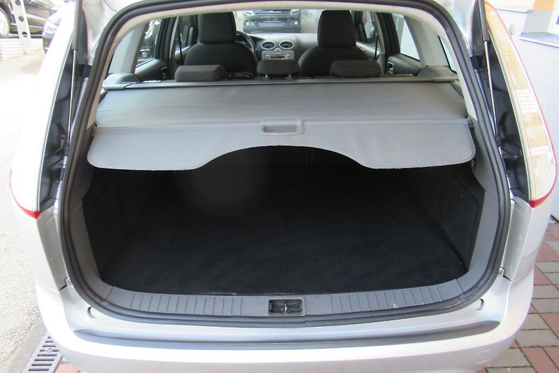 Ford Focus 1.4i KLIMA SADA KOL - fotka 16 z 21