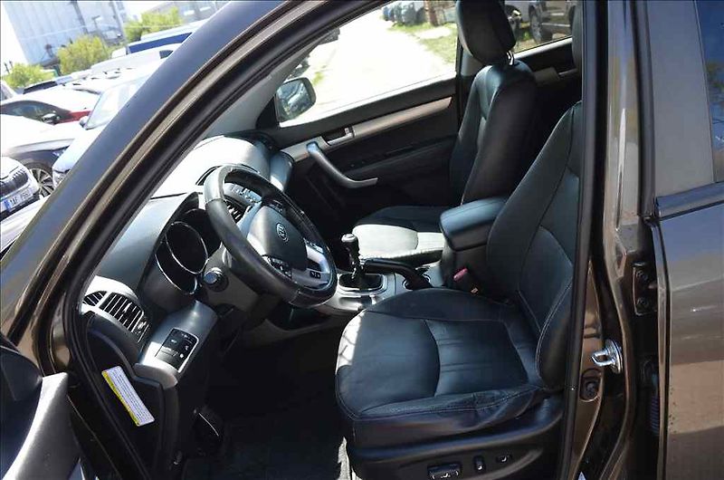 Kia Sorento (2012) 2,2 CRDI AWD - fotka 16 z 21