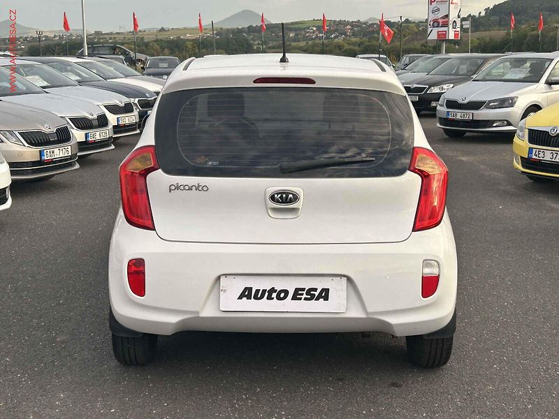Kia Picanto (2011) 1.0i - fotka 5 z 15