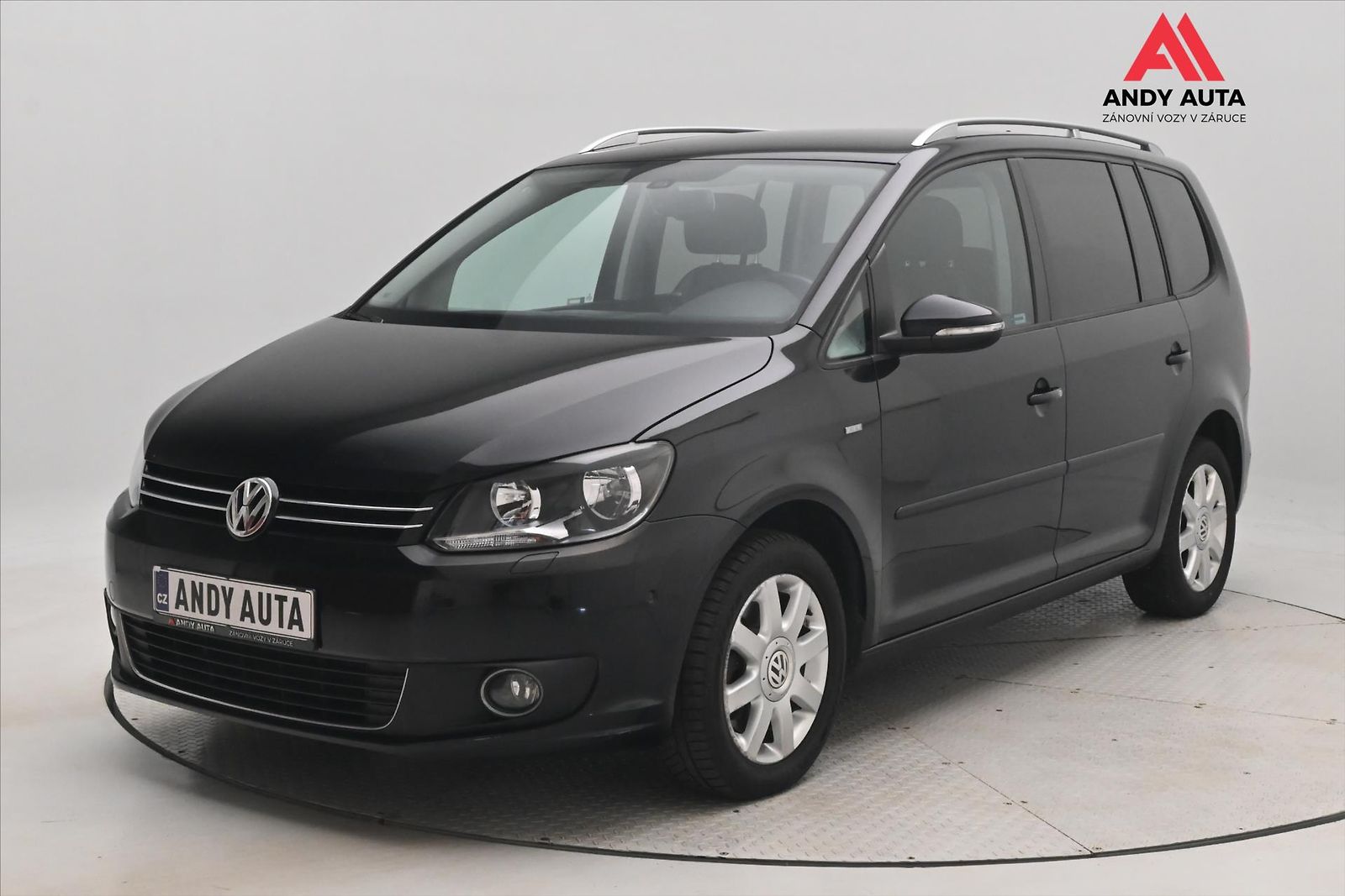 Volkswagen Touran 2,0 TDI 103kW DSG 7 míst nová
