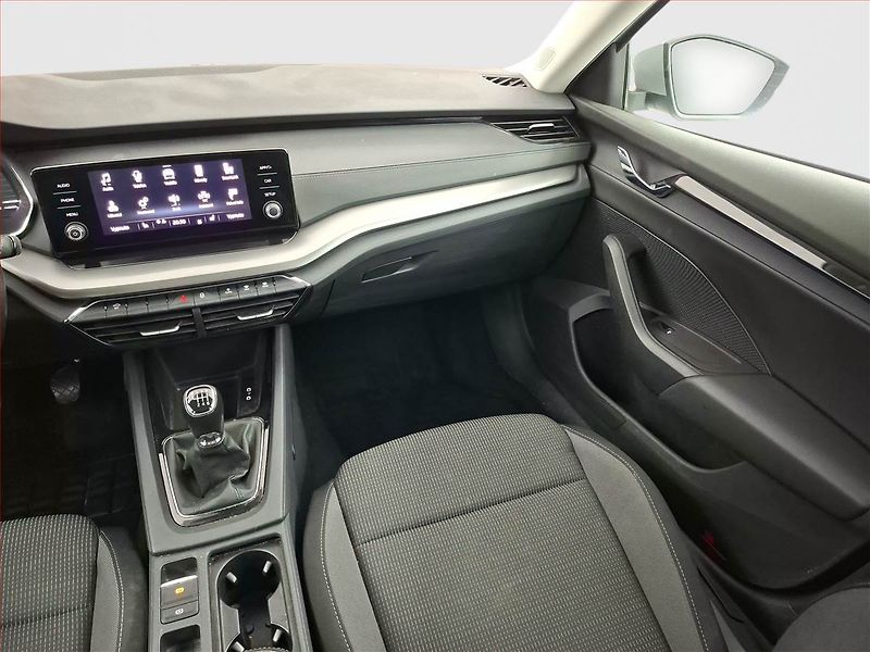 Škoda Octavia (2023) Ambition 2.0 TDI, ČR,1.maj - fotka 8 z 13