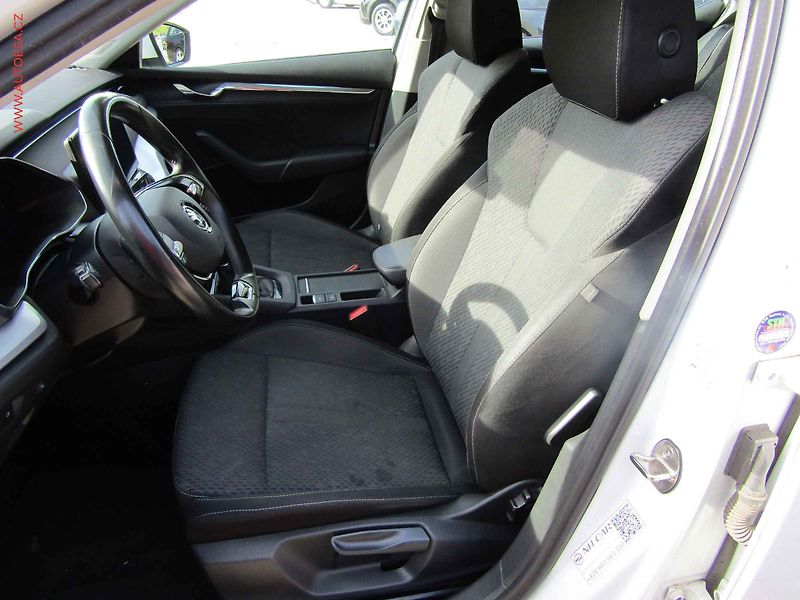 Škoda Octavia (2021) 2.0 TDi, 2.maj,ČR, AC - fotka 9 z 17