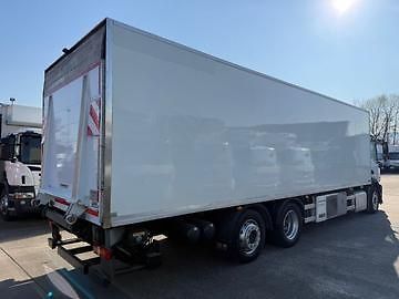 Mercedes-Benz (2018) Antos 2535 6x2 thermoking  - fotka 4 z 15