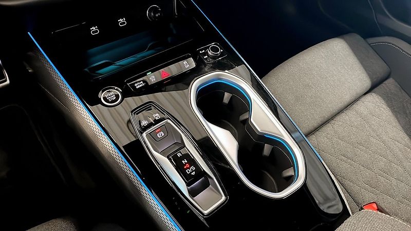 Audi A6 e-hybrid q S-Line Tech+ Taž - fotka 13 z 17