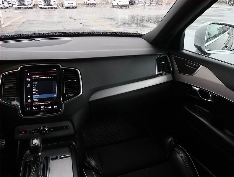 Volvo XC90 (2018) R-Design D5 AWD - fotka 8 z 23