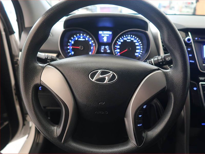 Hyundai i30 (2013) 1.4 CVVT, Park. senzory - fotka 14 z 14