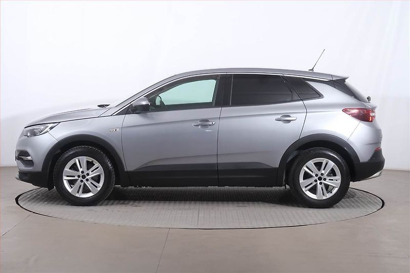 Opel Grandland X (2020) 1.2 Turbo, Serv.kniha, Kůže - fotka 3 z 22