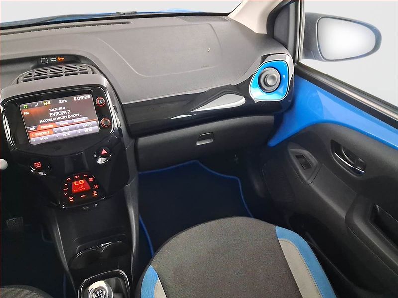 Toyota Aygo (2016) 1.0 VVT-i, Tempomat - fotka 8 z 17