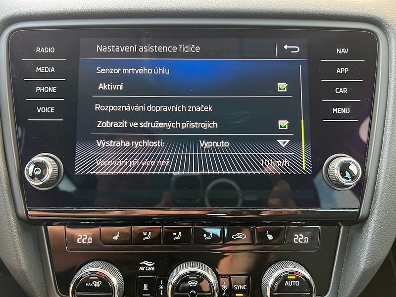 Škoda Octavia (2018) 1.5TSI 110kW! Style+! Webasto! - fotka 32 z 40
