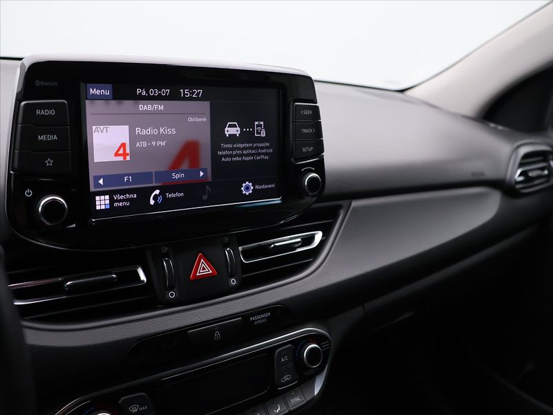 Hyundai i30 1,5 T-GDI Mild Hyb Smart - fotka 21 z 32