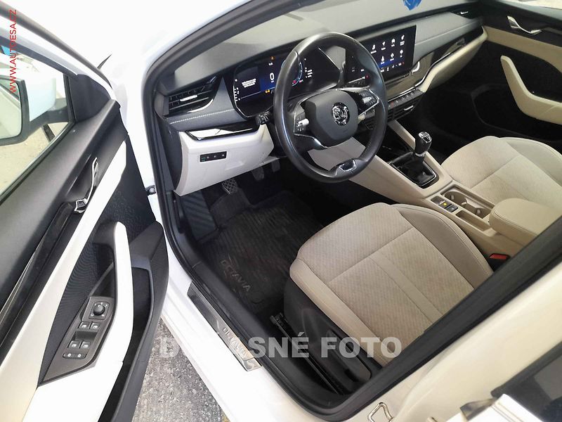 Škoda Octavia (2021) 2.0 TDi, ČR, servis.kniha - fotka 3 z 3
