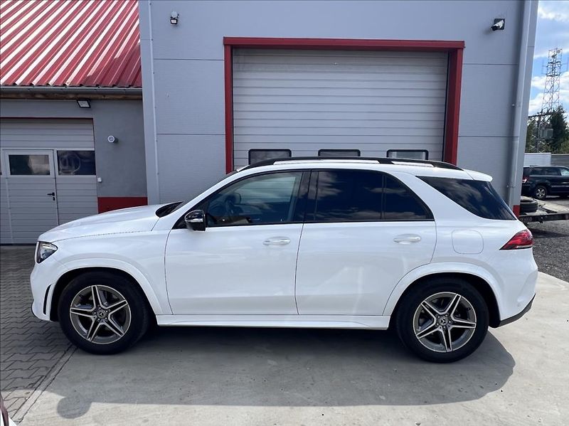 Mercedes-Benz GLE 350De 4MATIC AMG - fotka 2 z 32