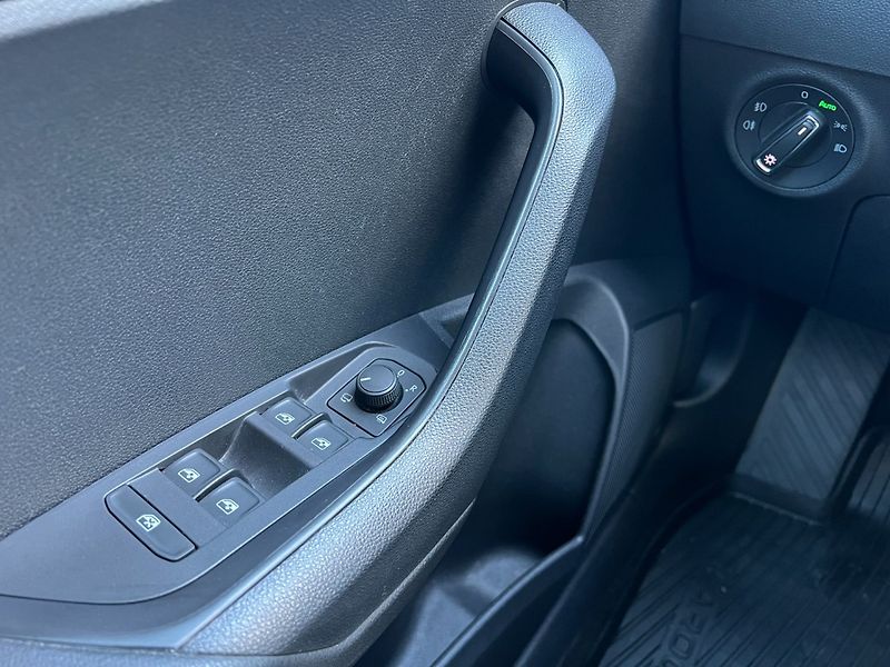 Škoda Karoq (2022) 2.0TDi Style+! Tažné! ČR+1.maj - fotka 24 z 40