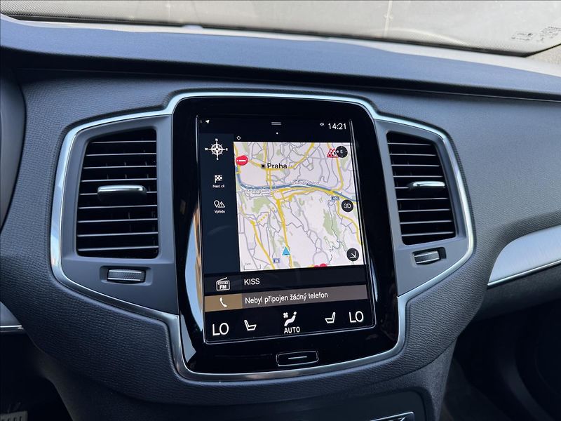 Volvo XC90 2,0 B5 AWD Momentum Pro AT ČR - fotka 22 z 33