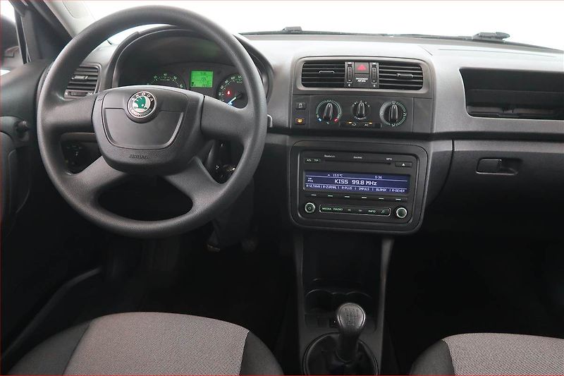 Škoda Fabia (2011) 1.2 TSI, Park. senzory - fotka 7 z 14